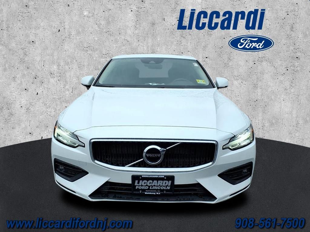 Used 2021 Volvo S60 T5 Momentum w/ Climate Package image 2