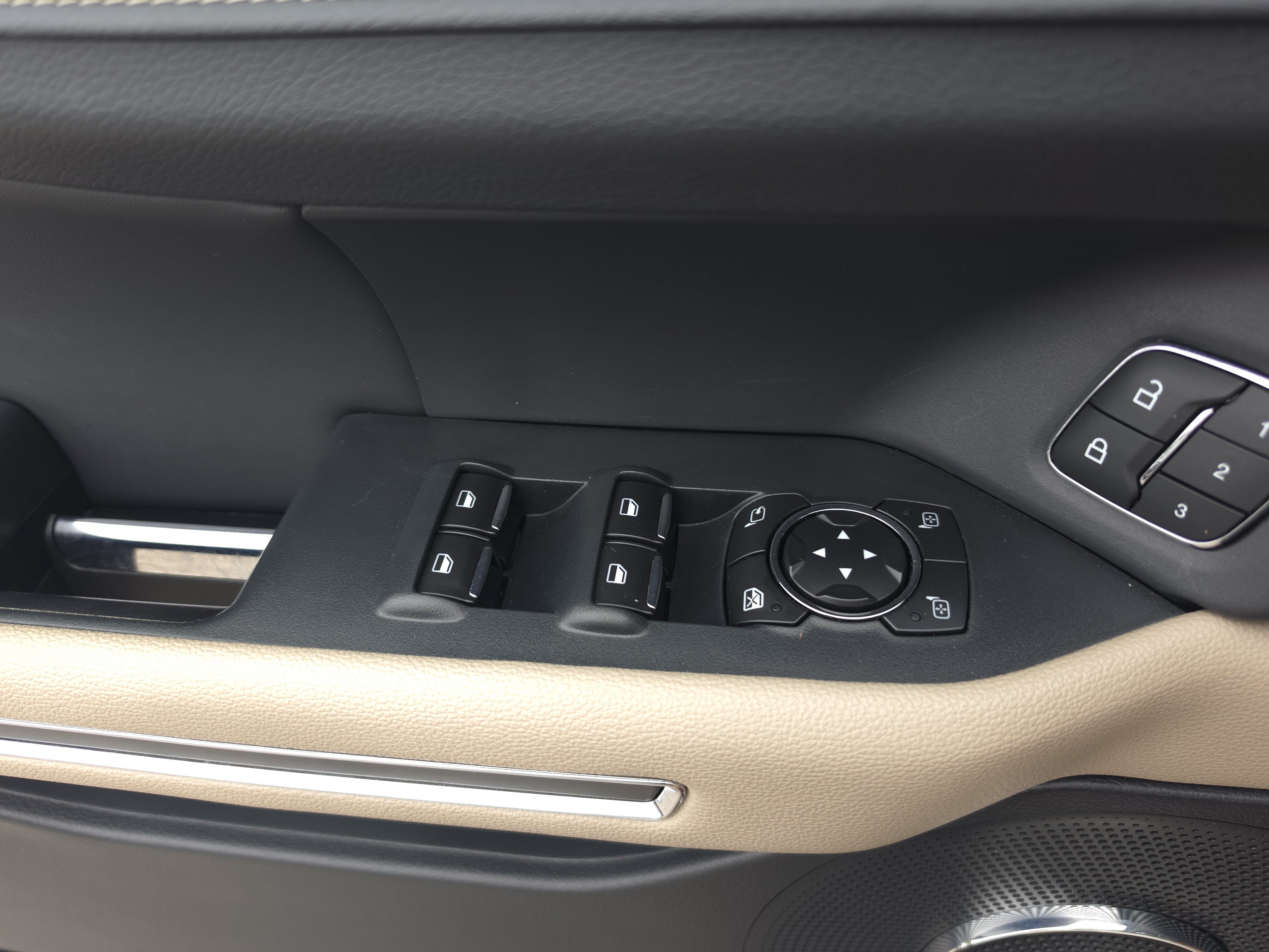 Certified 2022 Ford Expedition XLT RWD image 26