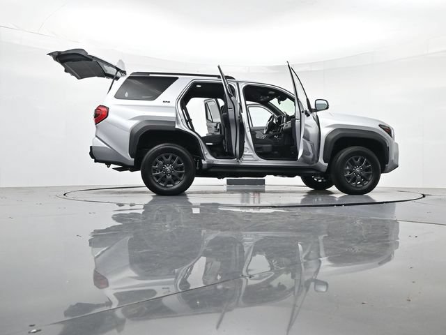 Used 2025 Toyota 4Runner SR5 AWD/4WD image 54