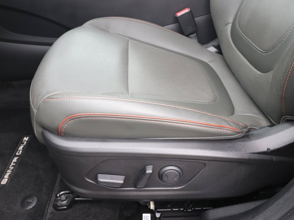 Used 2023 Hyundai Santa Cruz Limited AWD/4WD image 17