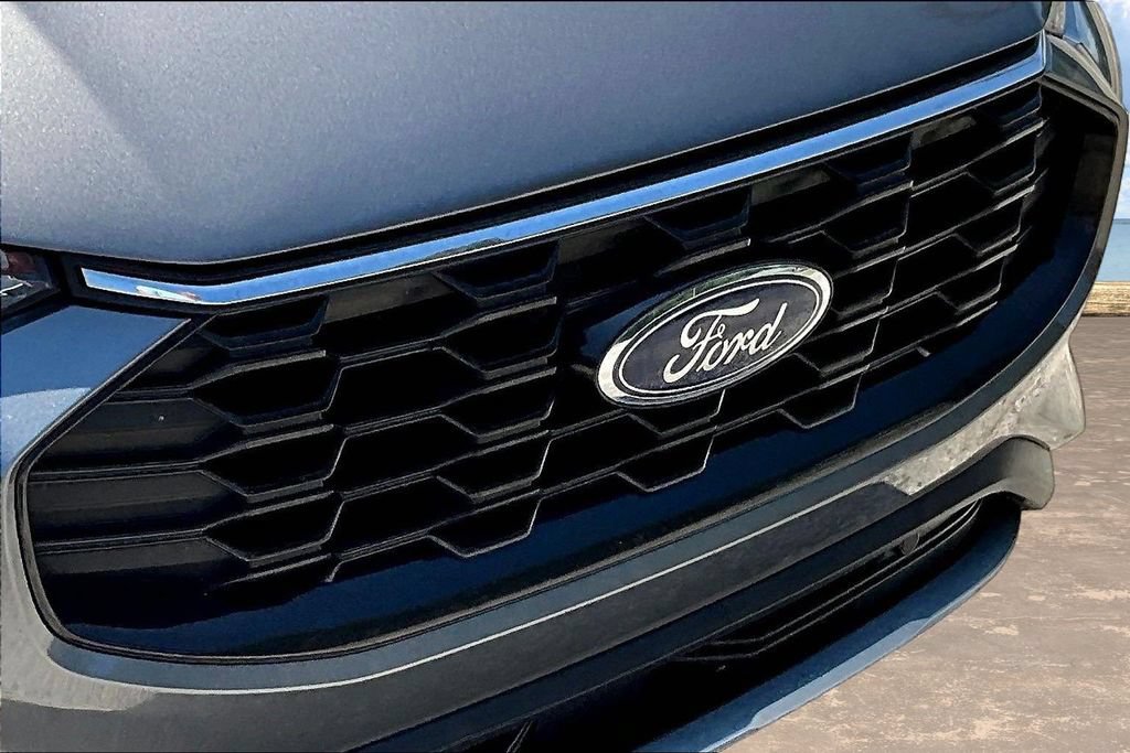 Certified 2025 Ford Escape ST-Line FWD image 33
