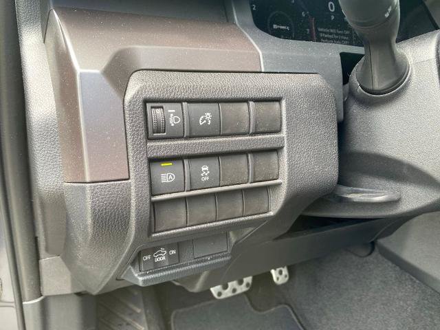 Used 2025 Toyota Tacoma TRD Sport AWD/4WD image 17