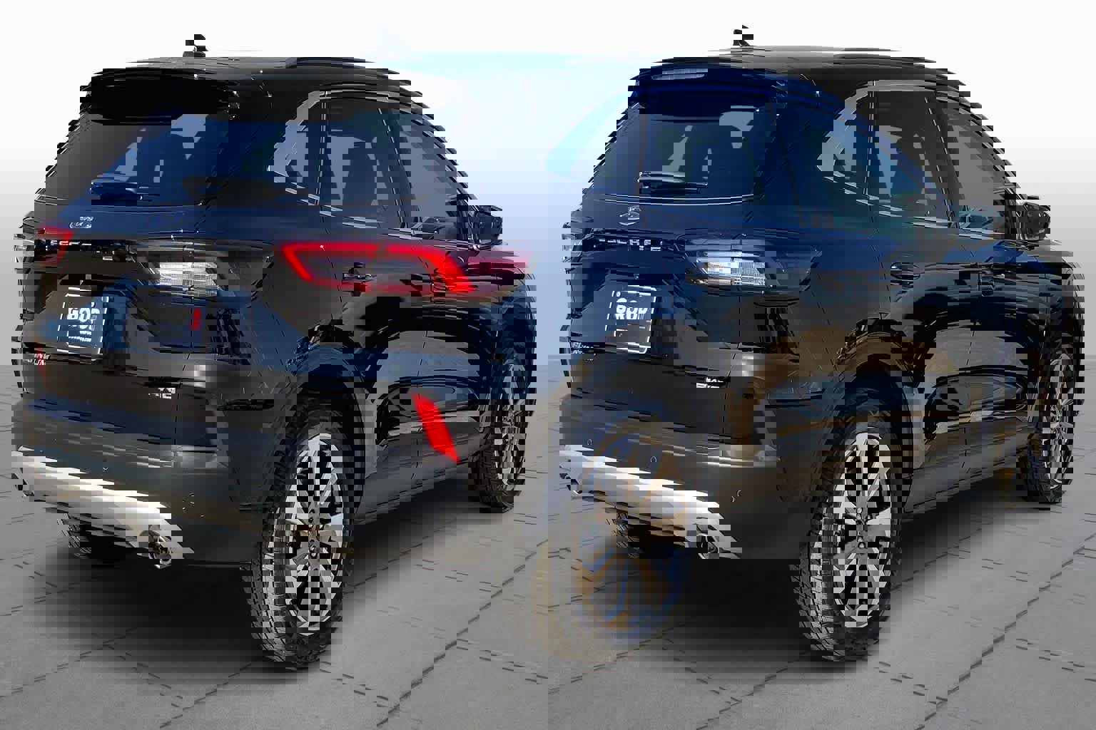 Certified 2025 Ford Escape Platinum AWD/4WD image 3