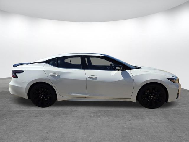 Used 2023 Nissan Maxima SR w/ Sport Mat Group image 5