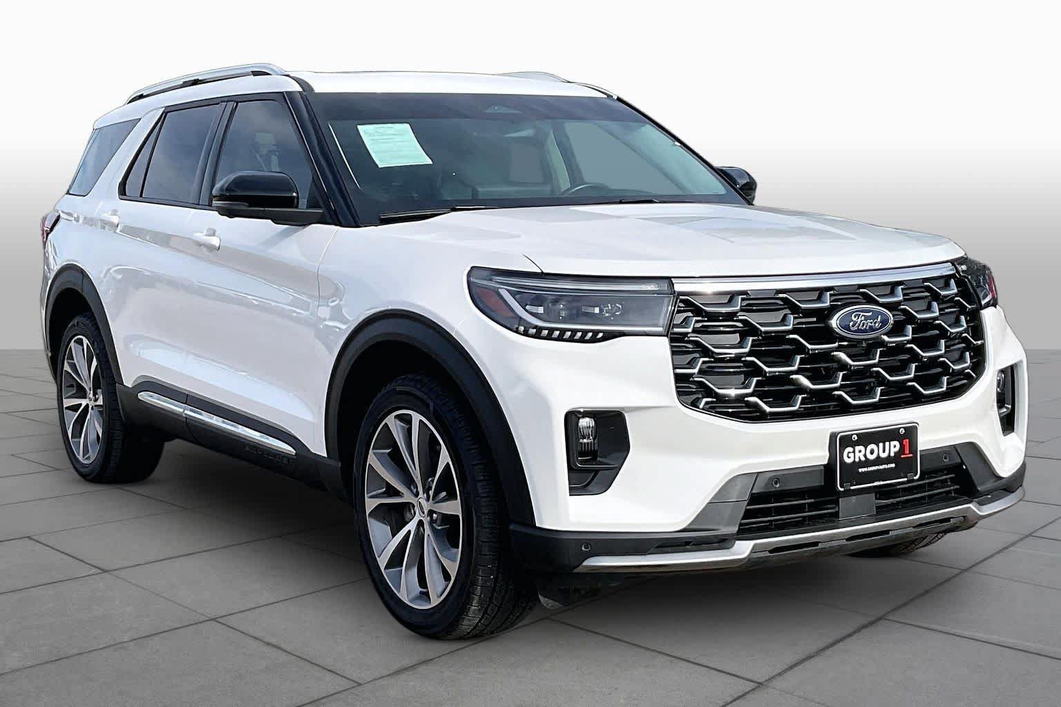 Certified 2025 Ford Explorer Platinum w/ Ultimate Package AWD/4WD image 3