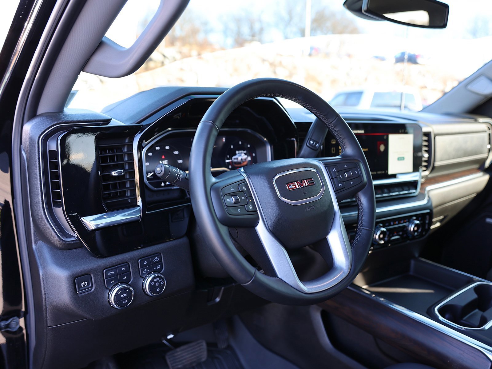 Used 2025 GMC Sierra 2500 SLT w/ SLT Premium Package image 18