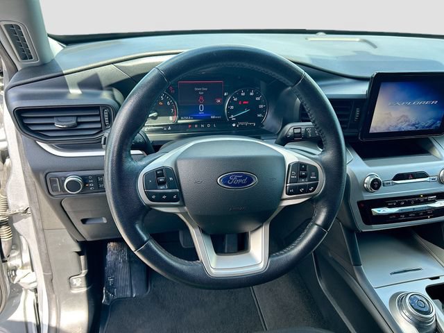 Certified 2022 Ford Explorer XLT w/ Class IV Trailer Tow Package AWD/4WD image 15
