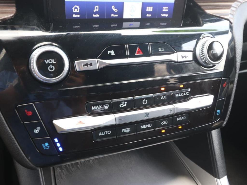 Certified 2022 Ford Explorer Limited w/ Limited Technology Package image 23
