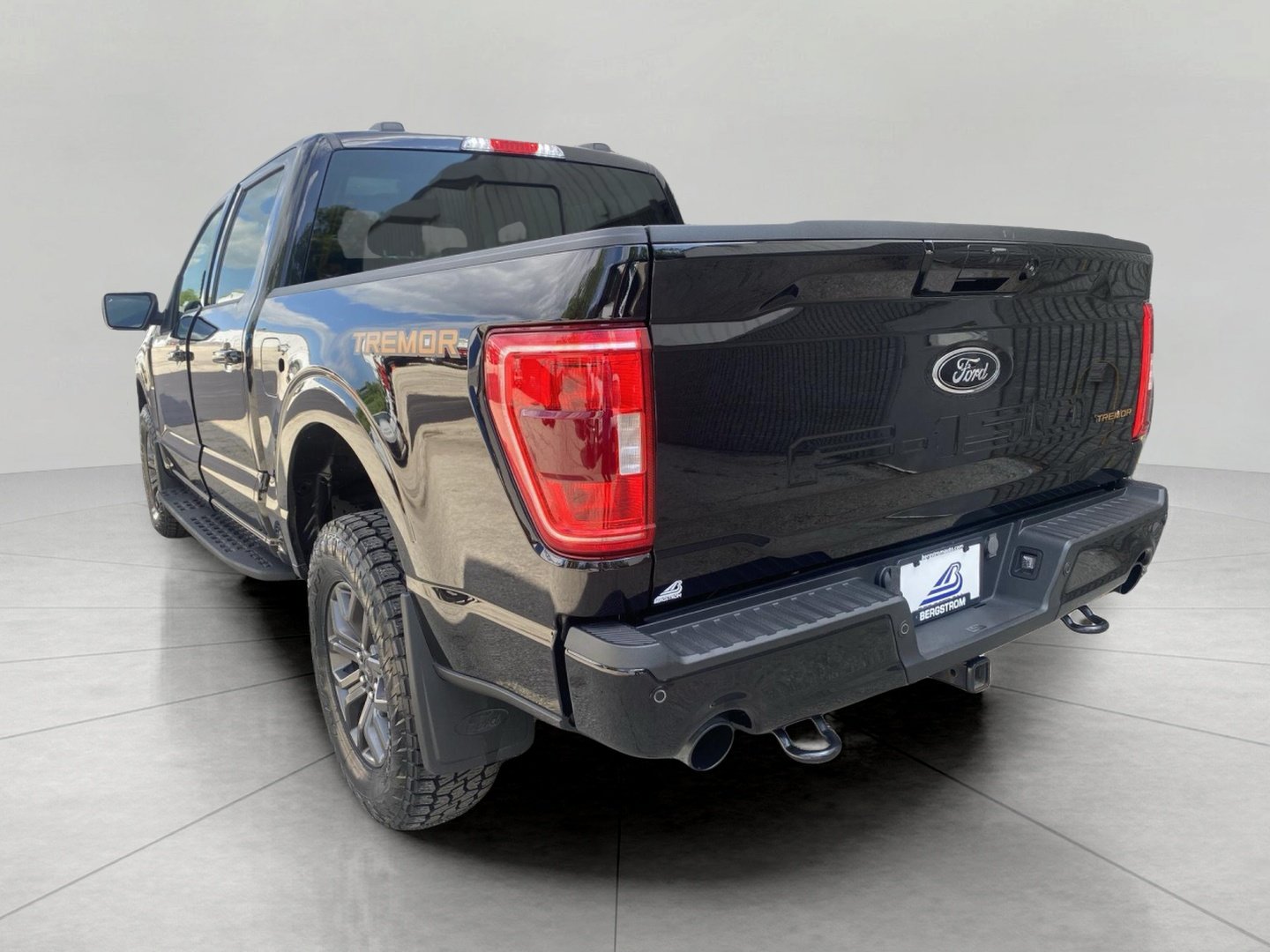 Certified 2023 Ford F150 Tremor w/ Trailer Tow Package AWD/4WD image 5