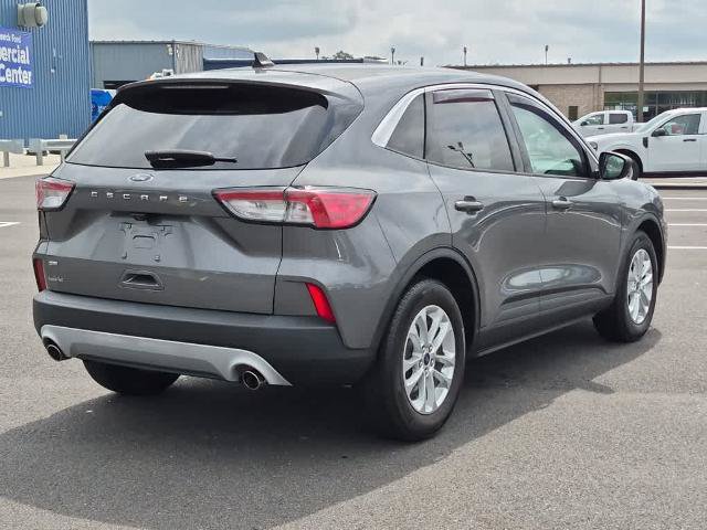Certified 2022 Ford Escape SE w/ Cold Weather Package FWD image 3