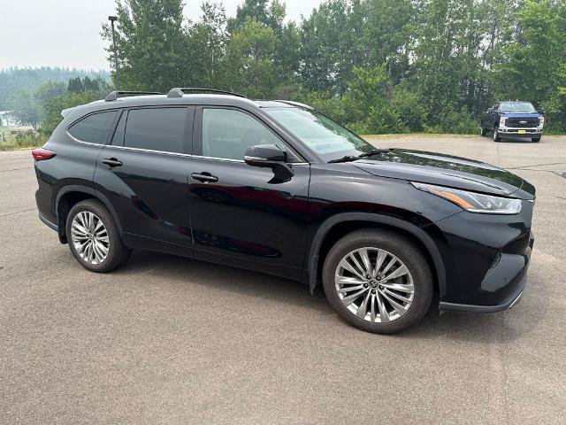 Used 2023 Toyota Highlander Platinum AWD/4WD image 5