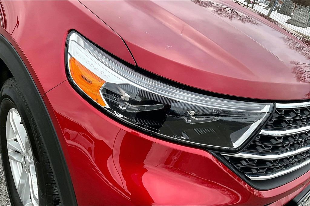 Certified 2022 Ford Explorer XLT w/ Equipment Group 202A image 28