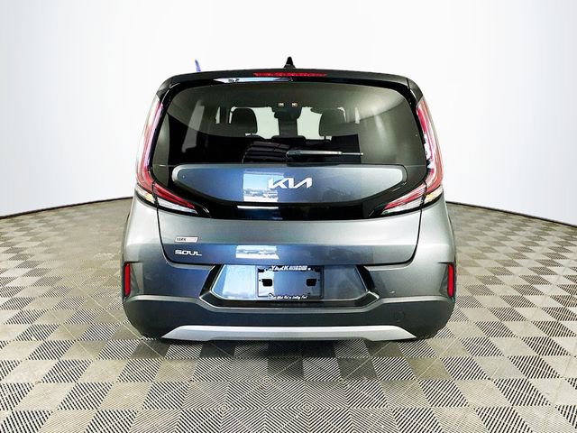 Used 2025 Kia Soul LX w/ LX Technology Package FWD image 10