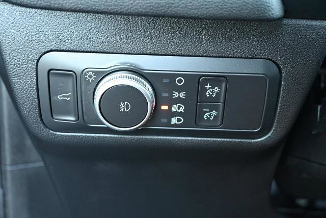 Certified 2022 Ford Escape SEL w/ Technology Package image 36