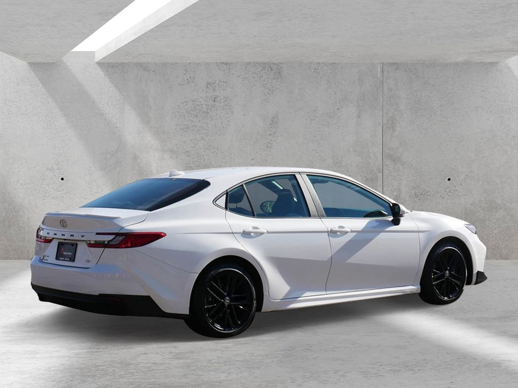 Used 2025 Toyota Camry SE FWD image 3