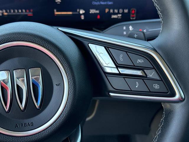 Used 2025 Buick Envision Preferred image 20