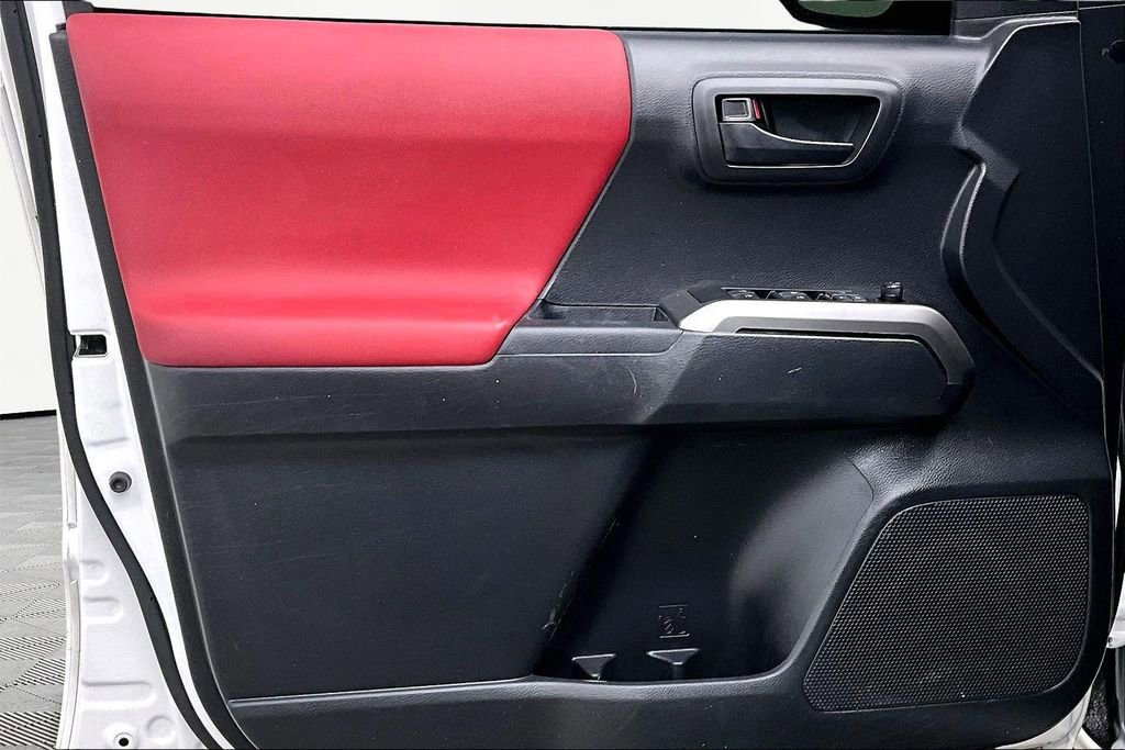 Used 2022 Toyota Tacoma SR5 image 24