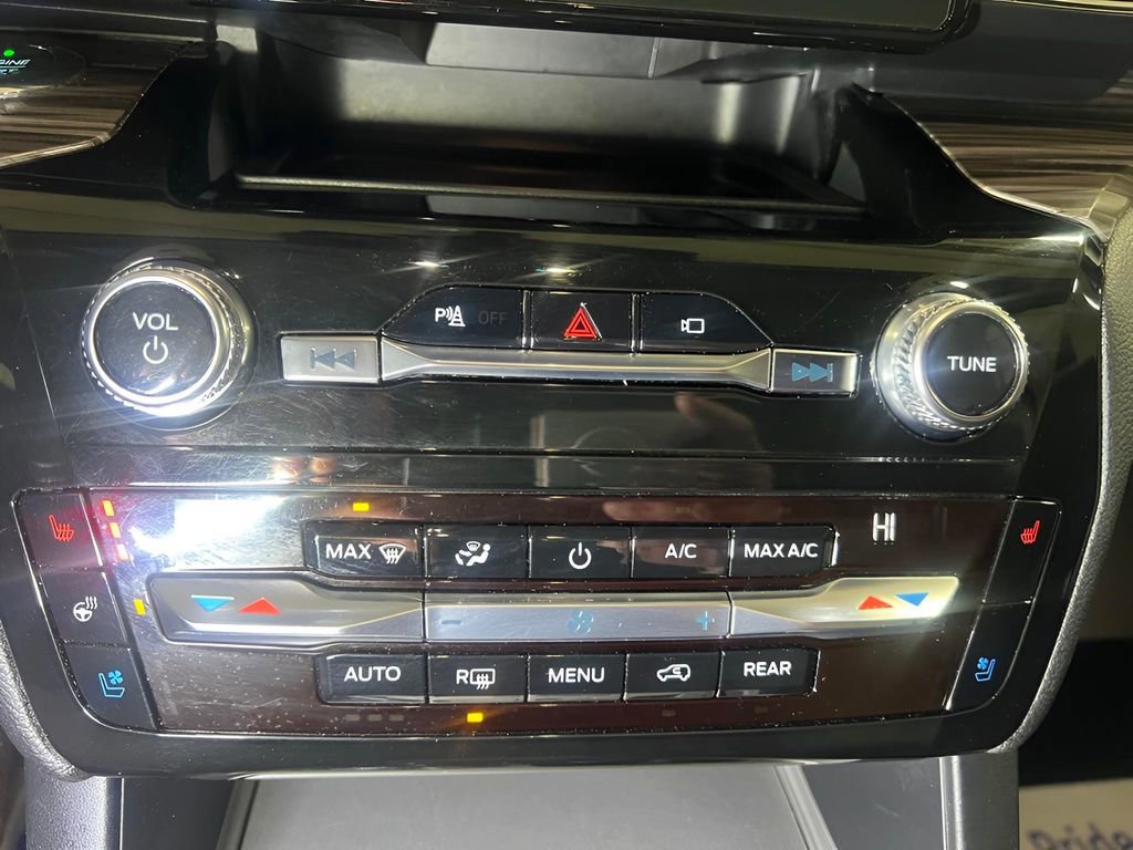 Certified 2021 Ford Explorer Limited w/ Equipment Group 301A image 21