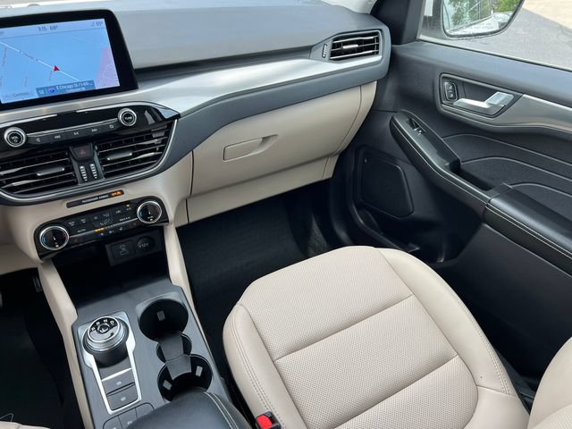 Certified 2022 Ford Escape Titanium FWD image 36