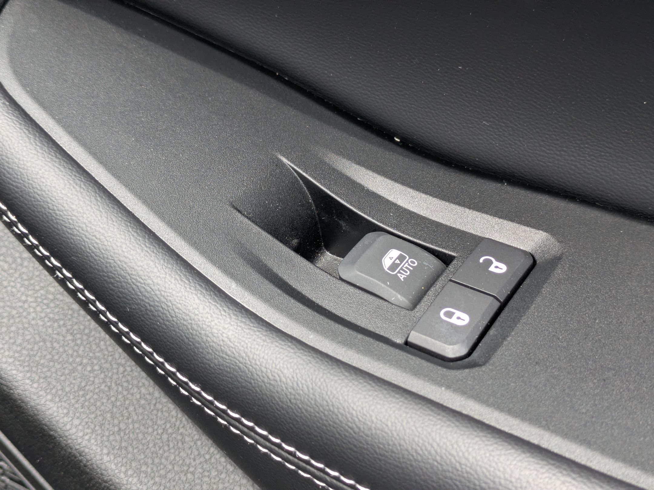 Used 2024 Jeep Grand Cherokee Altitude AWD/4WD image 37