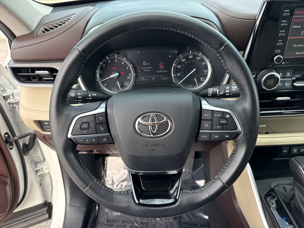 Used 2021 Toyota Highlander XLE image 14