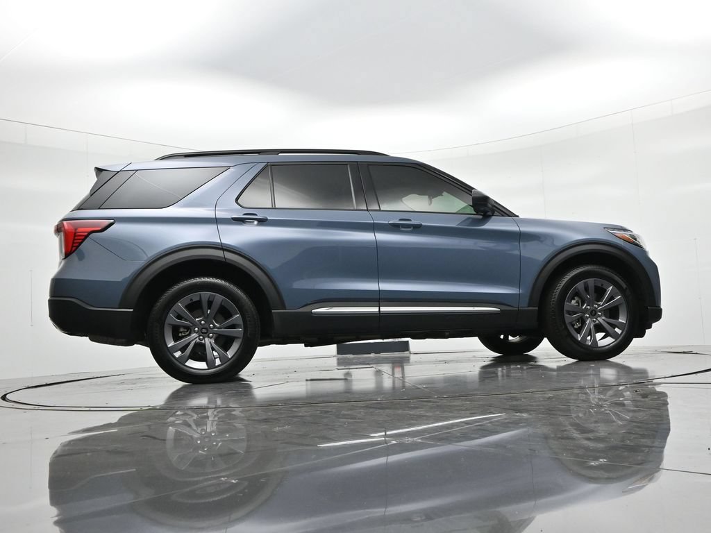 Certified 2025 Ford Explorer Active w/ Active Comfort Package AWD/4WD image 22