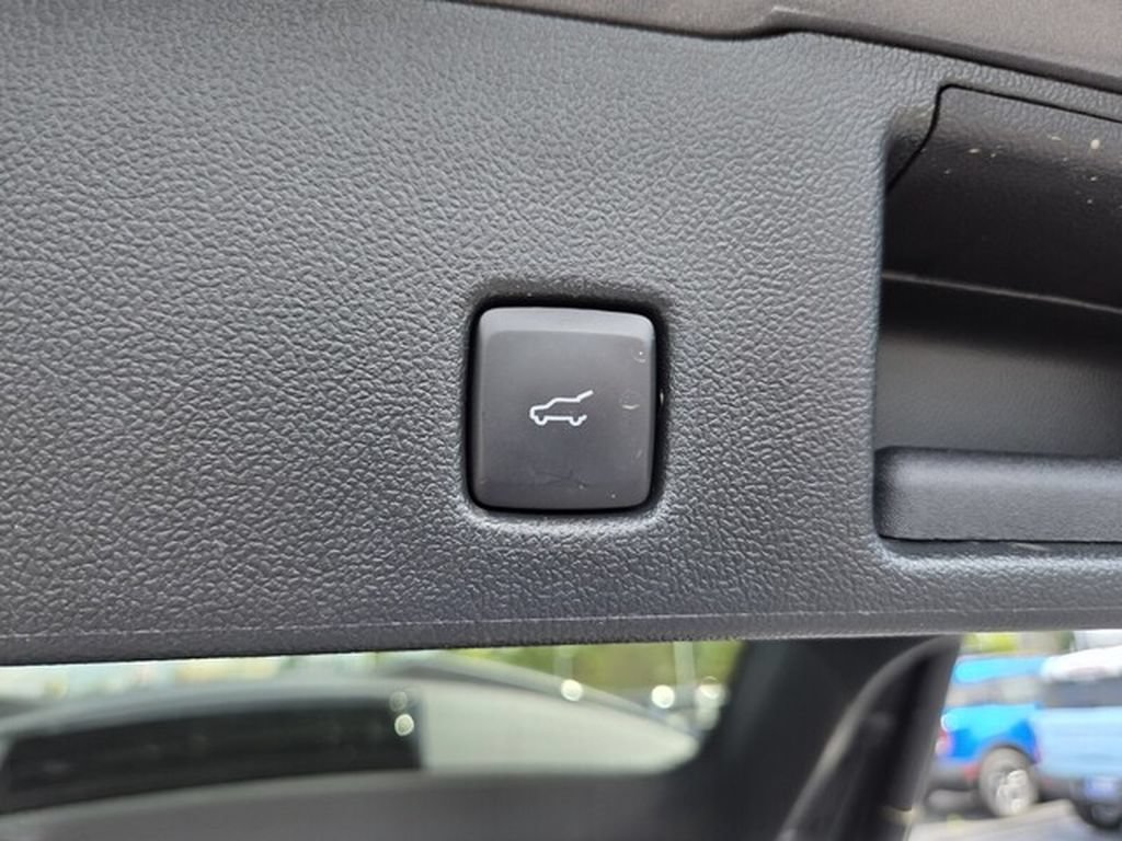 Certified 2023 Ford Escape ST-Line w/ Tech Pack #1 FWD image 18