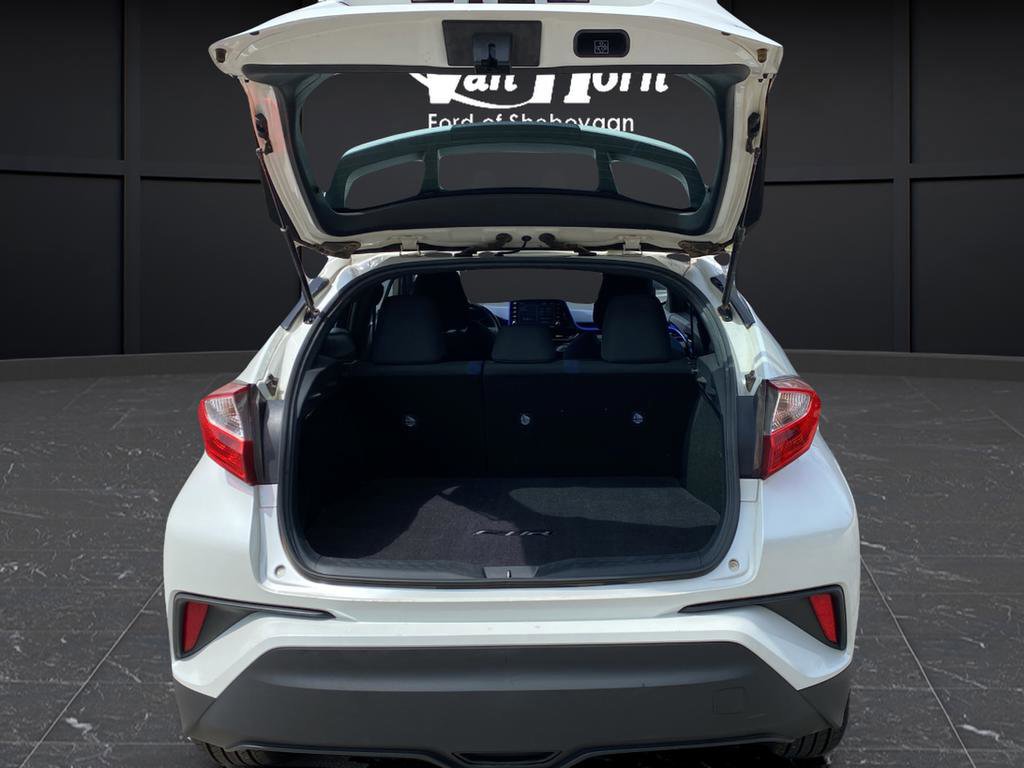 Used 2020 Toyota C-HR XLE FWD image 28