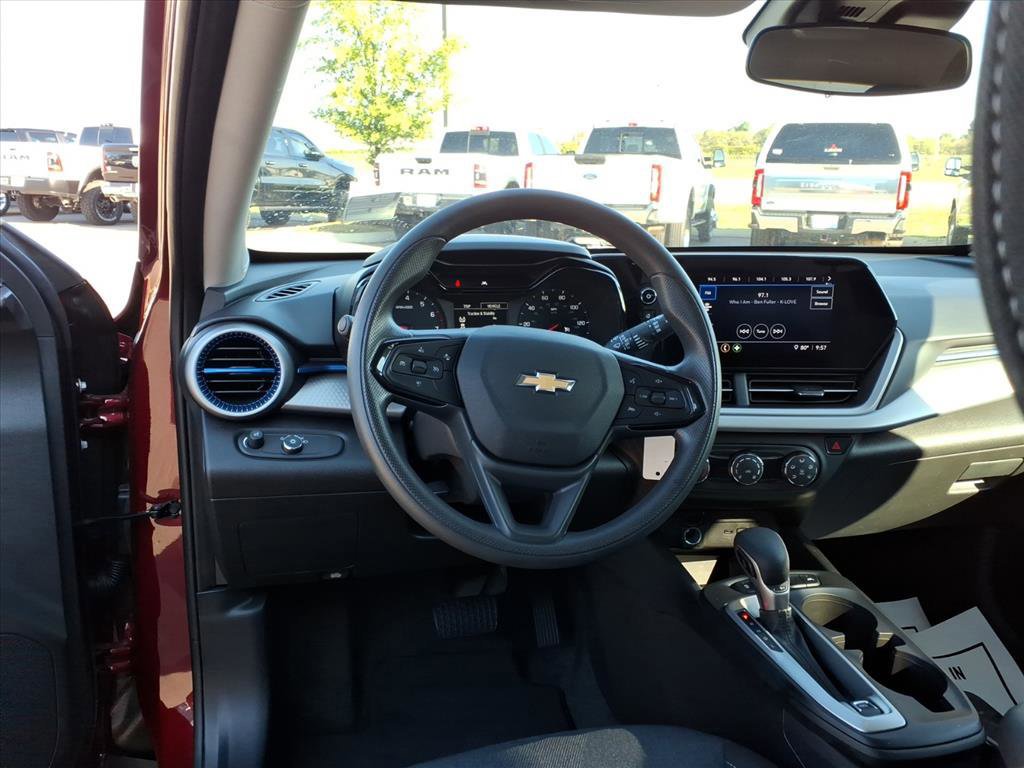 Used 2025 Chevrolet Trax LS image 14