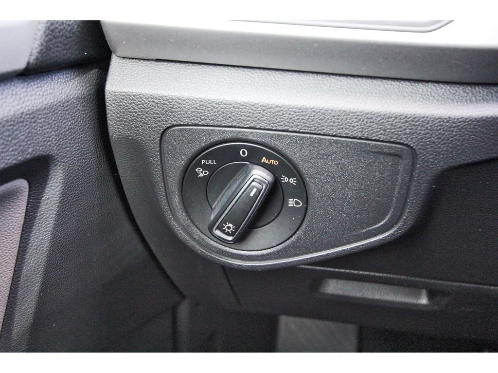 Used 2021 Volkswagen Atlas Cross Sport SE FWD image 20