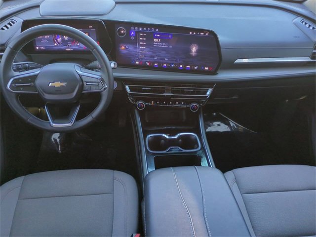 Used 2025 Chevrolet Traverse LT w/ Driver Confidence Package image 15