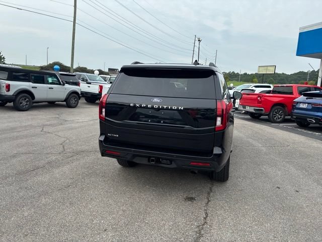 Certified 2025 Ford Expedition Active AWD/4WD image 30