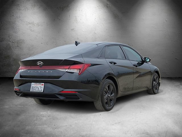 Used 2021 Hyundai Elantra SEL FWD image 3
