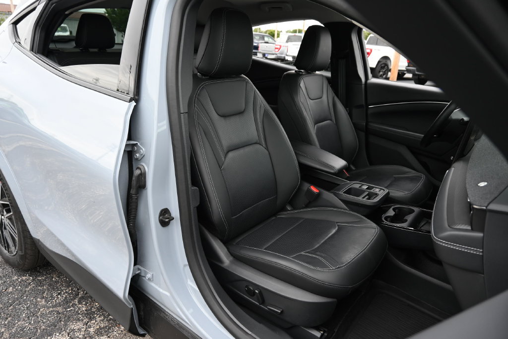 Certified 2025 Ford Mustang Mach-E Premium AWD/4WD image 26