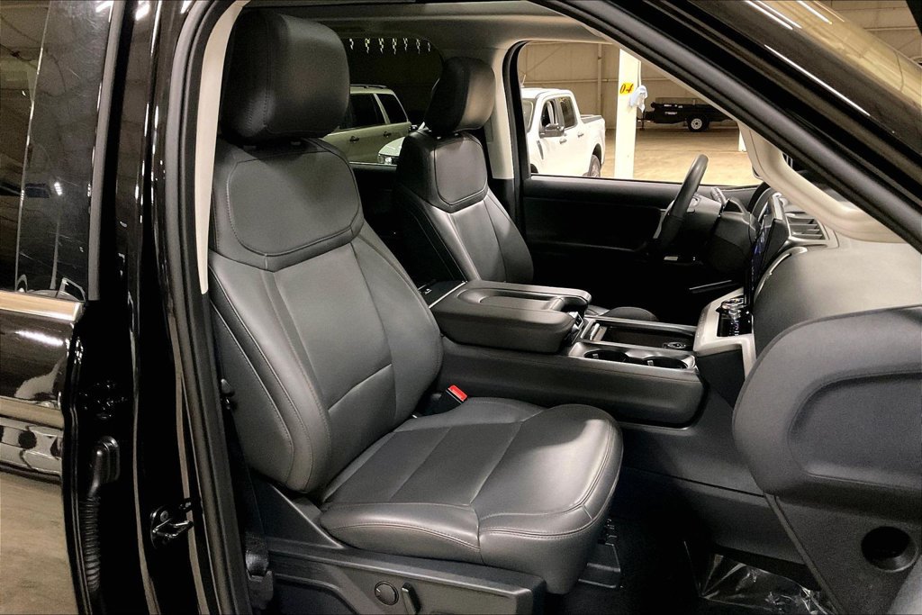 Certified 2025 Ford Expedition Max Active AWD/4WD image 7