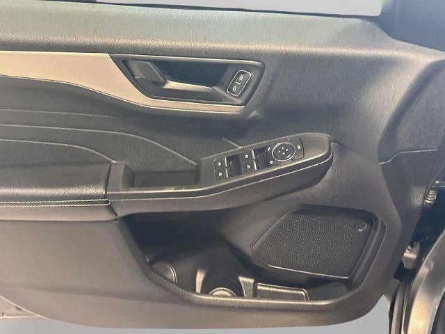 Certified 2022 Ford Escape SE w/ SE Sport Appearance Package AWD/4WD image 20