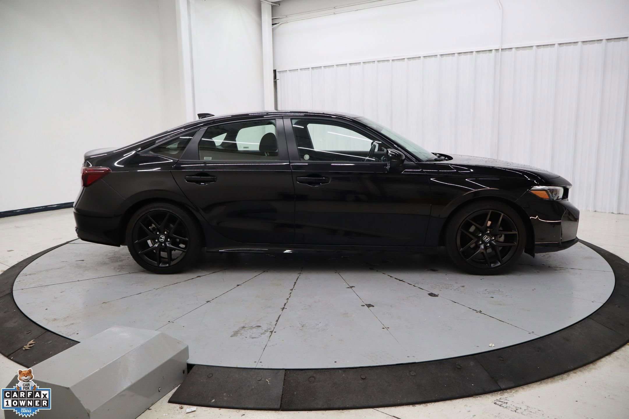 Used 2025 Honda Civic Sport image 6