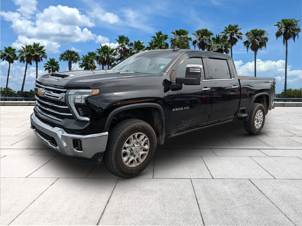 Used 2024 Chevrolet Silverado 2500 LTZ AWD/4WD image 4