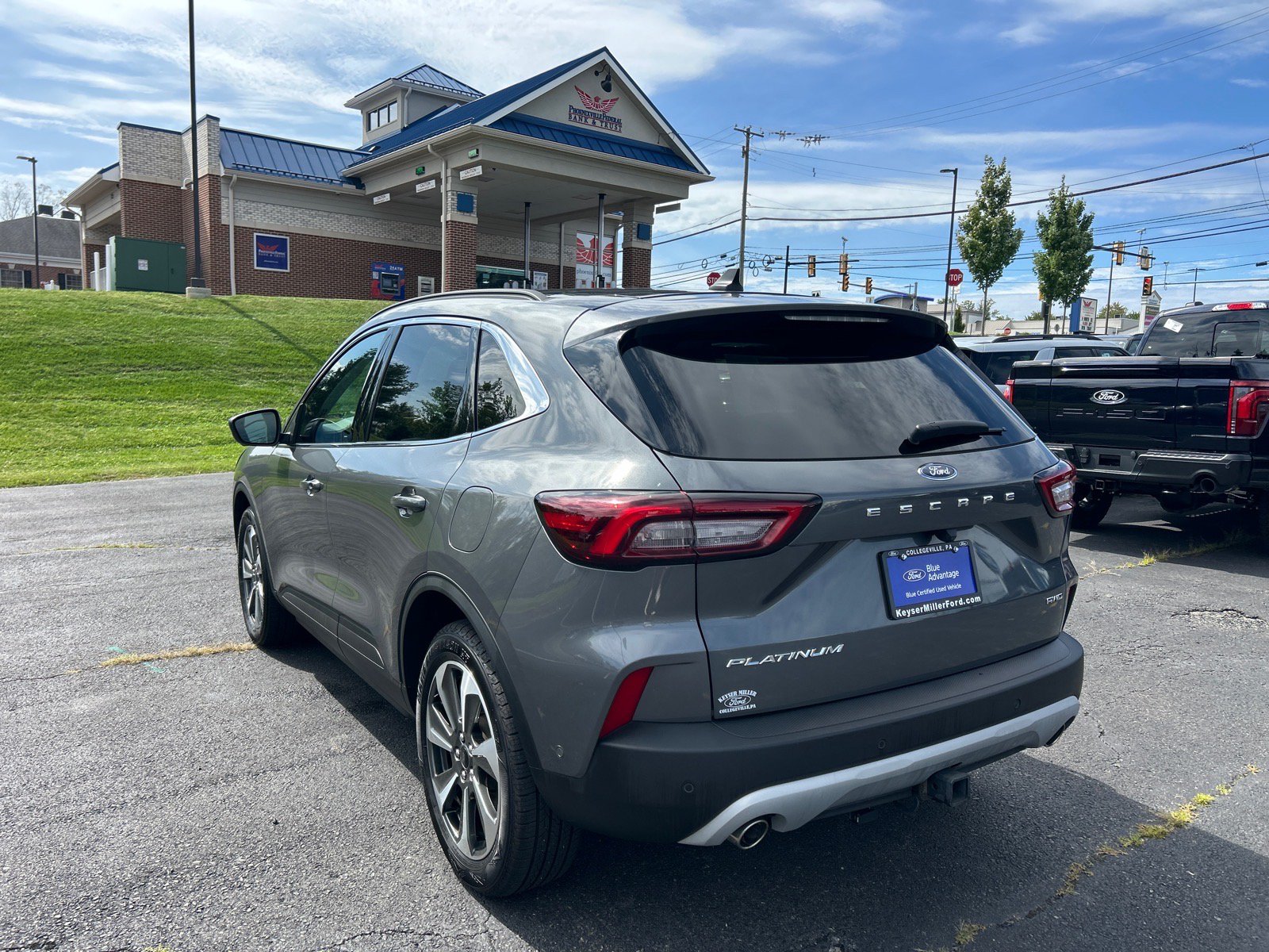 Certified 2023 Ford Escape Platinum w/ Premium Technology Package AWD/4WD image 11