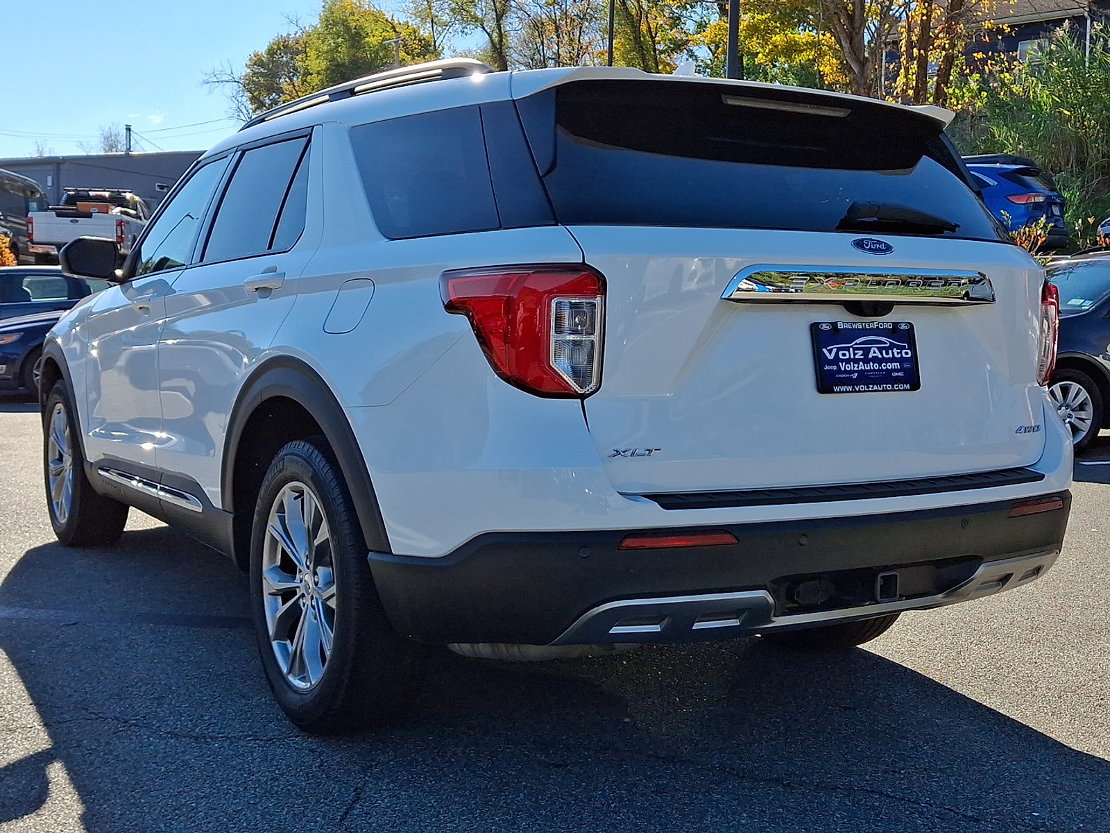 Certified 2023 Ford Explorer XLT w/ Equipment Group 202A image 5