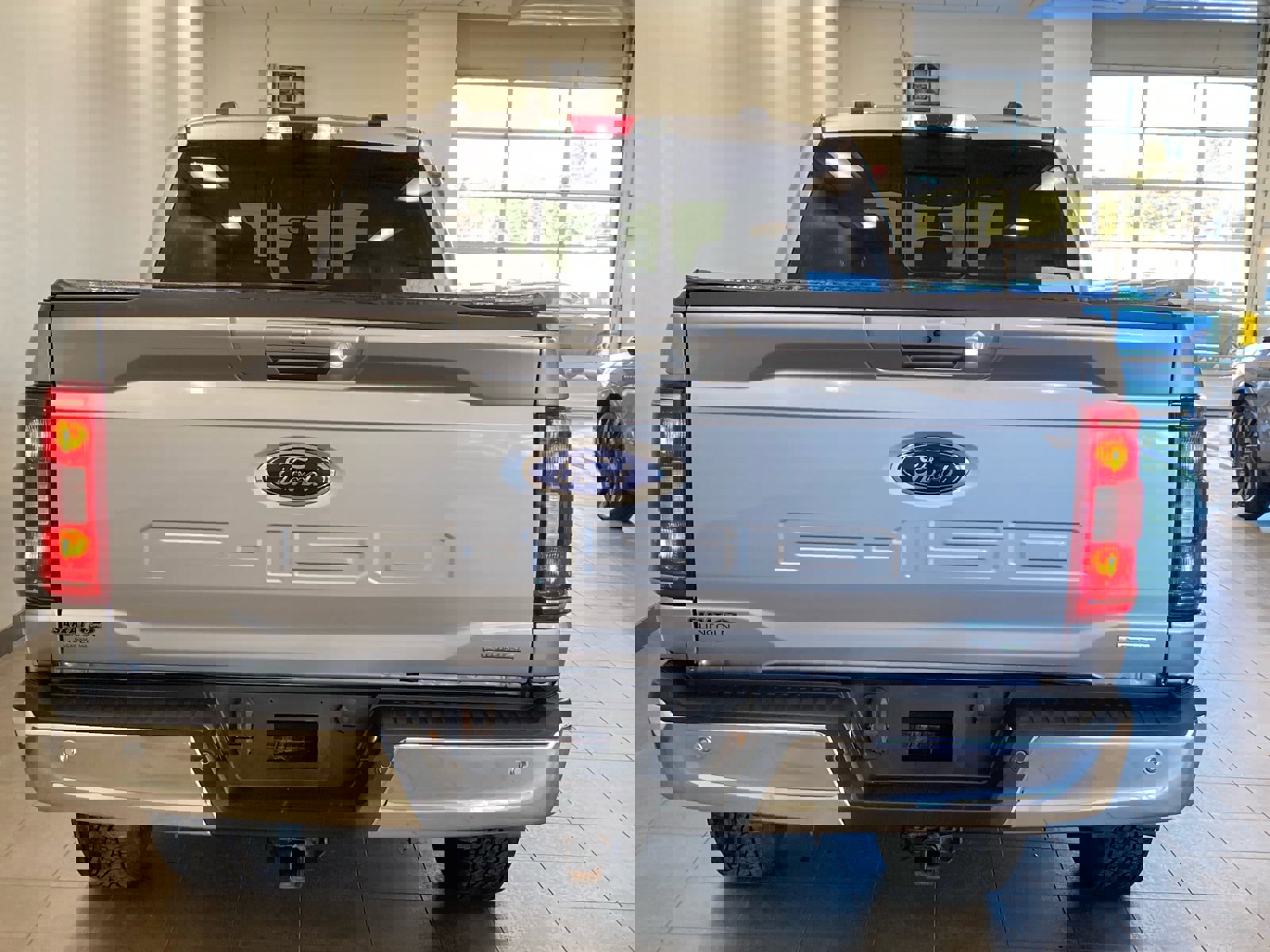 Certified 2022 Ford F150 XLT w/ Equipment Group 302A High image 6