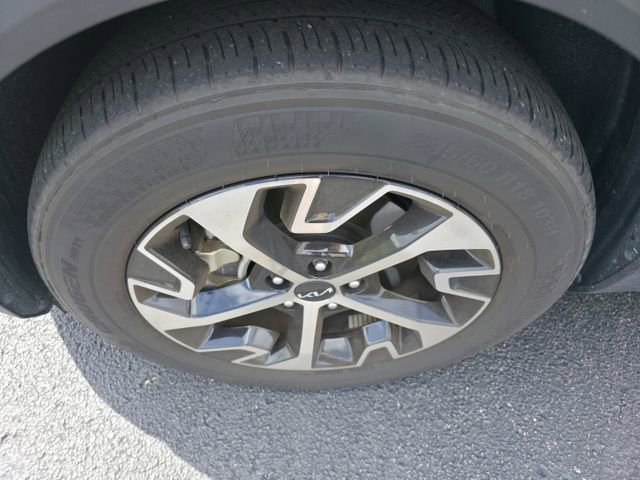 Used 2023 Kia Sportage EX image 10