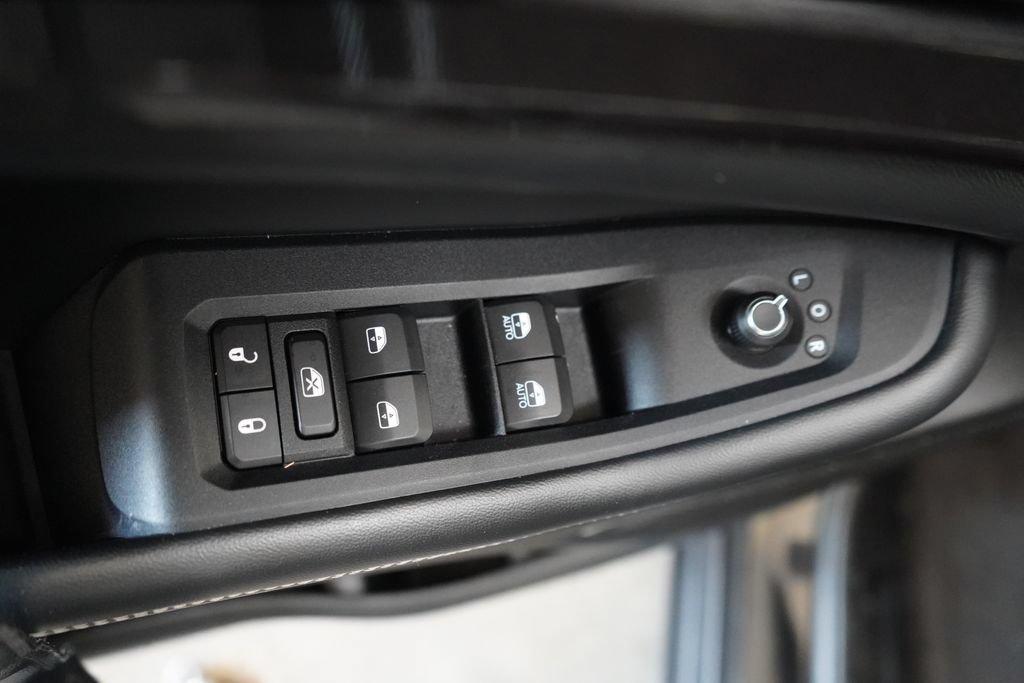 Used 2022 Jeep Grand Cherokee Altitude AWD/4WD image 32