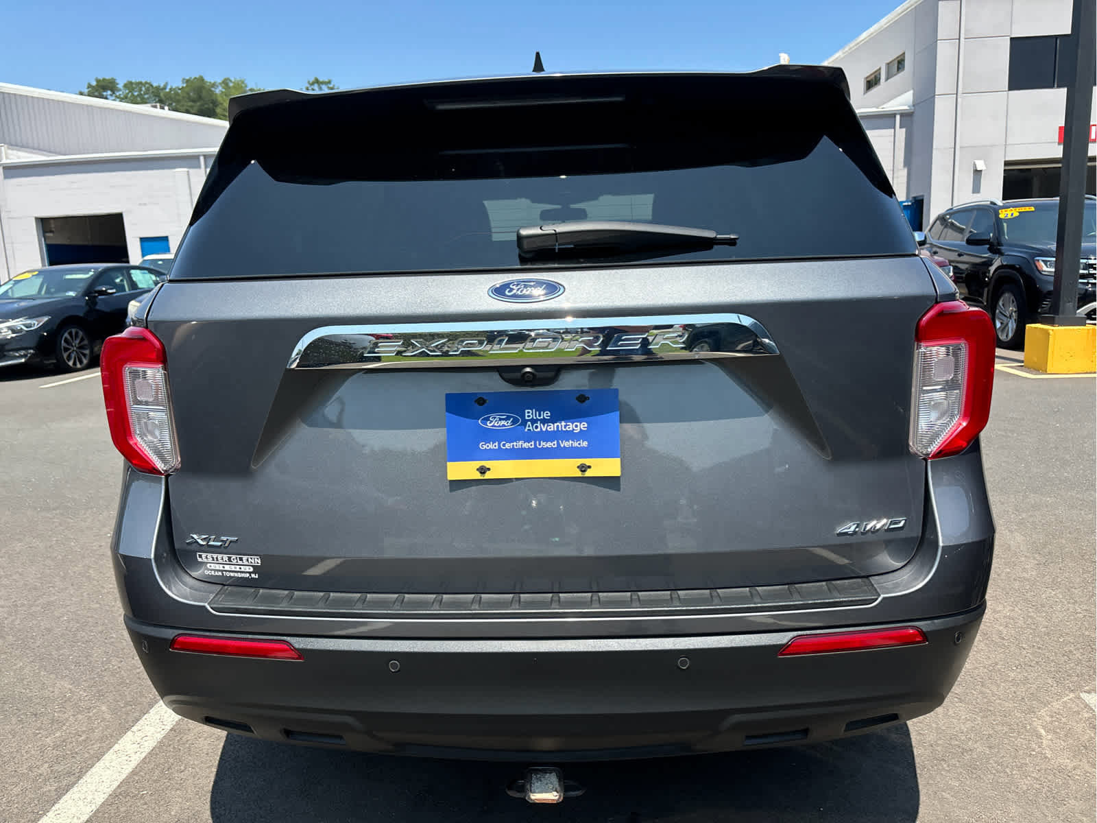 Certified 2022 Ford Explorer XLT image 4