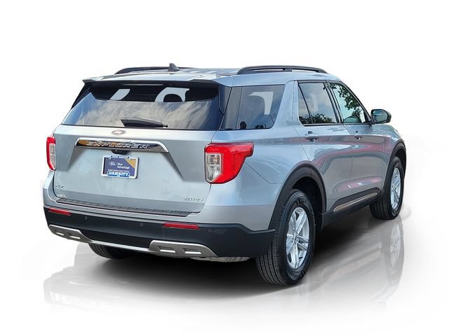 Certified 2023 Ford Explorer XLT w/ Equipment Group 202A AWD/4WD image 7
