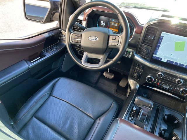 Certified 2022 Ford F150 Lariat w/ Equipment Group 502A High image 19