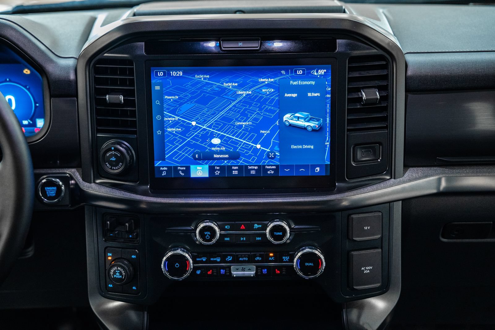 Certified 2025 Ford F150 Lariat AWD/4WD image 23