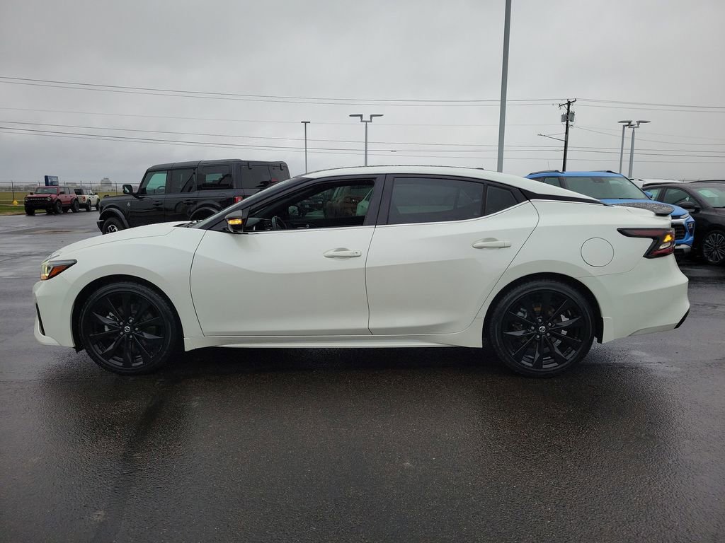 Used 2022 Nissan Maxima SR w/ Sport Mat Group image 7