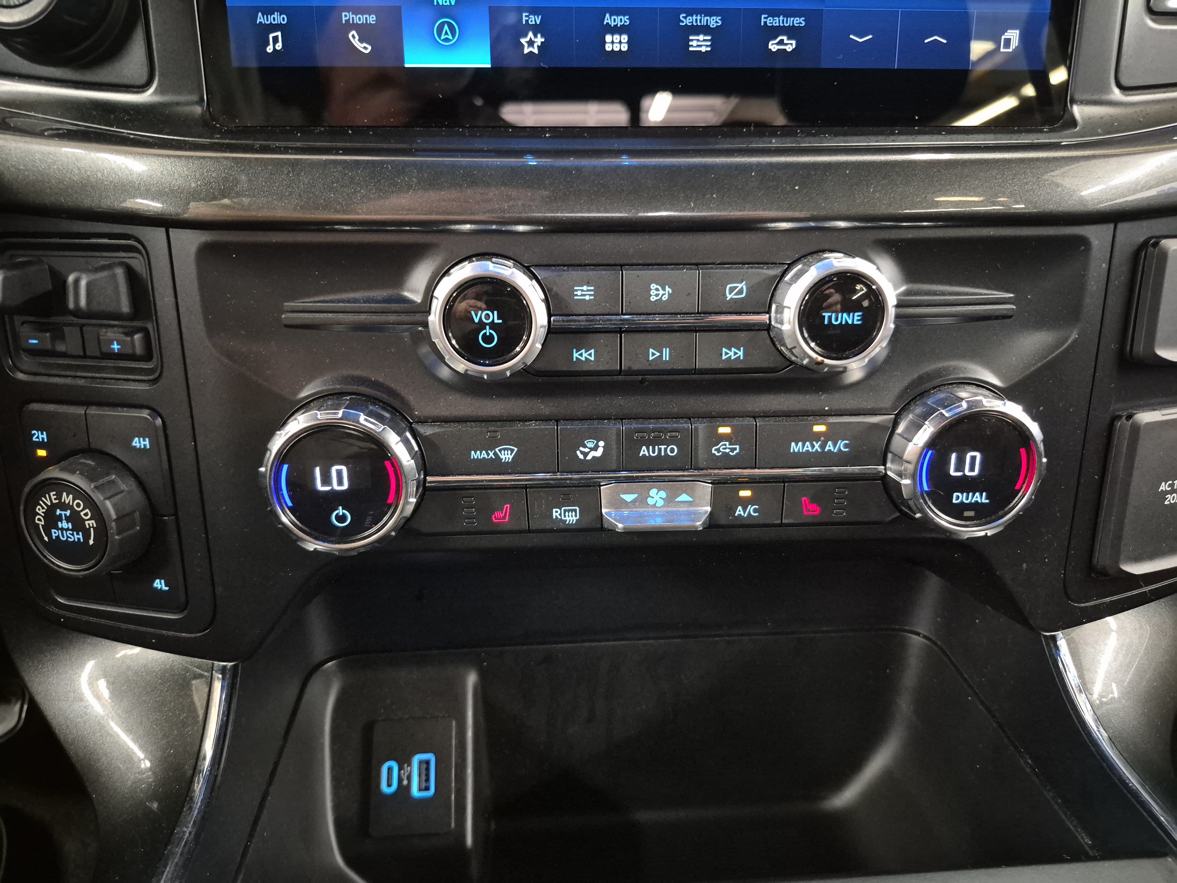 Certified 2021 Ford F150 XLT w/ Equipment Group 302A High AWD/4WD image 35