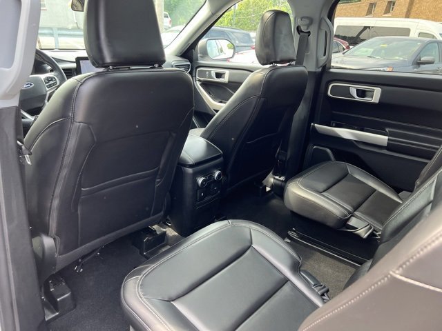 Certified 2022 Ford Explorer XLT w/ Equipment Group 202A image 18